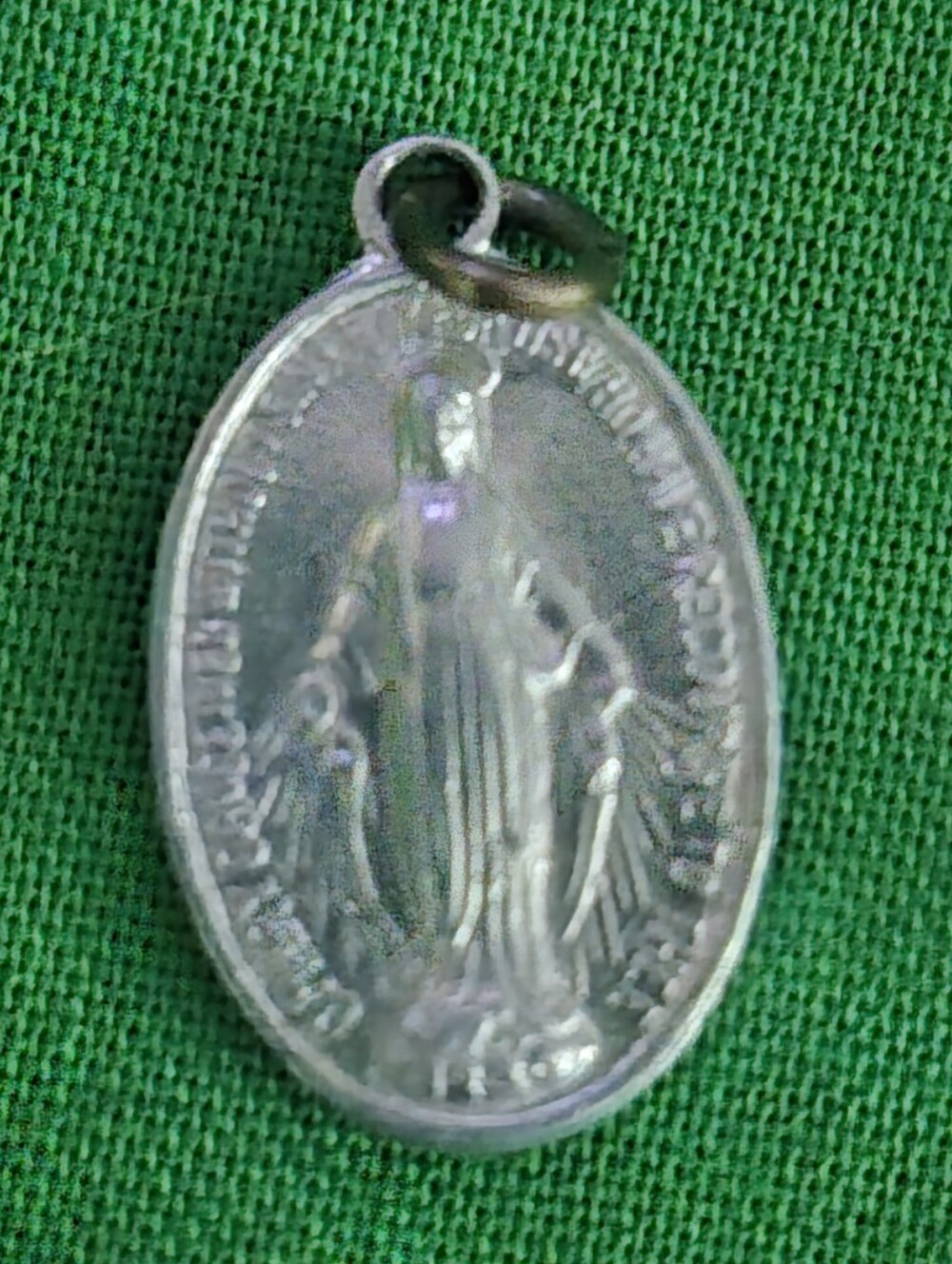Vintage Silver-Tone Miraculous Medal Pendant -Classic Women's Religious Pendant